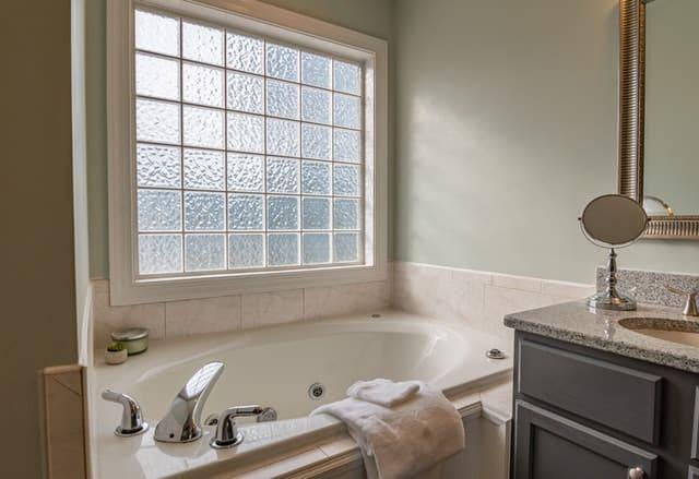 How to remove rust from bathtubs and bathroom fixtures - Jenolite